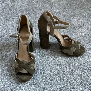 Michael Kors Chunky Heel Sandals with Knotted Design